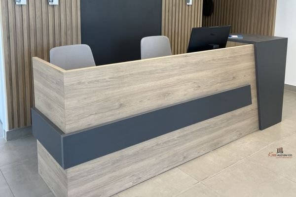Réception hôtel — comptoir KMS